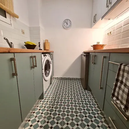 Artistic Abode I Work-friendly Apartment